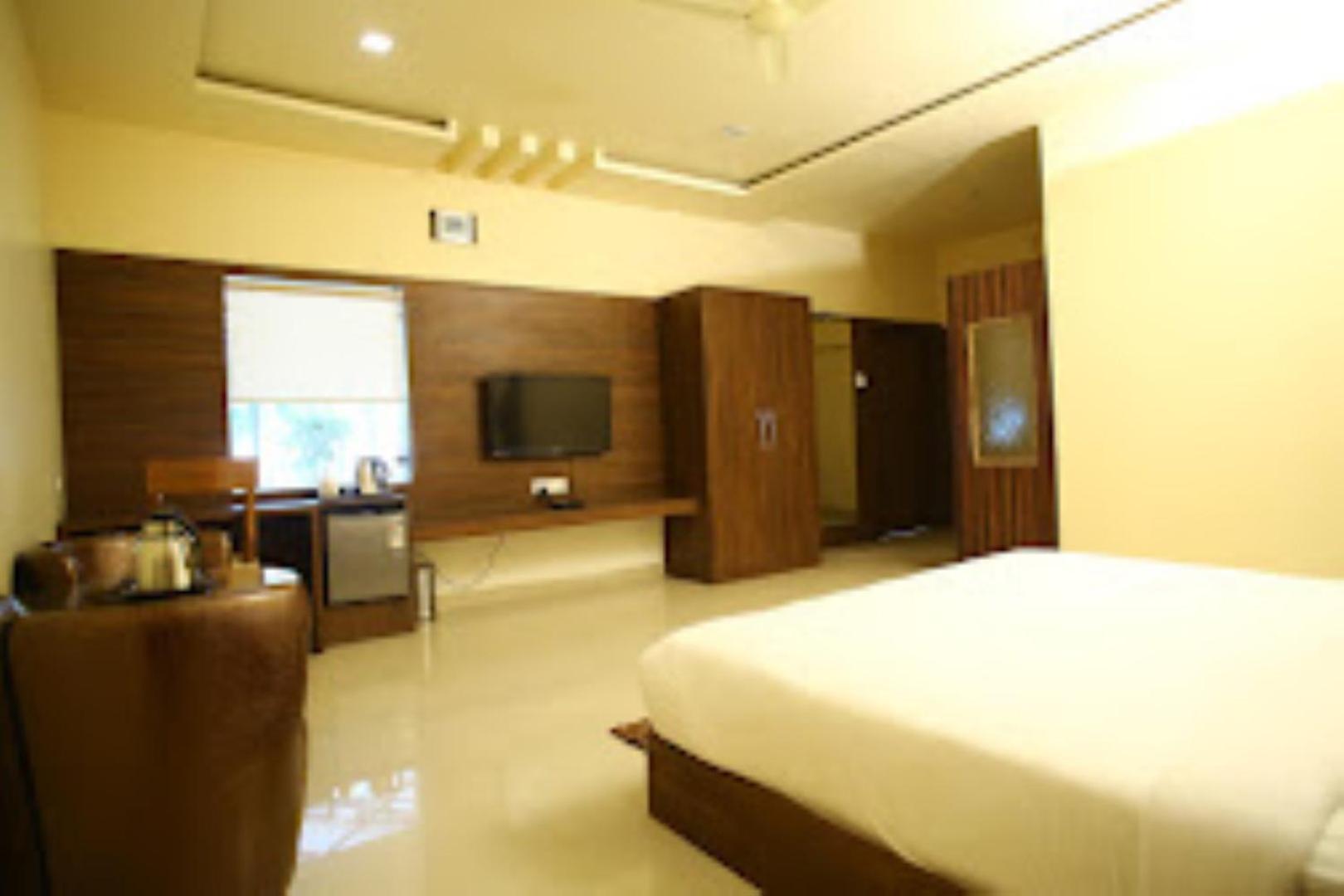 Hotel Saroj Sāgar מראה חיצוני תמונה